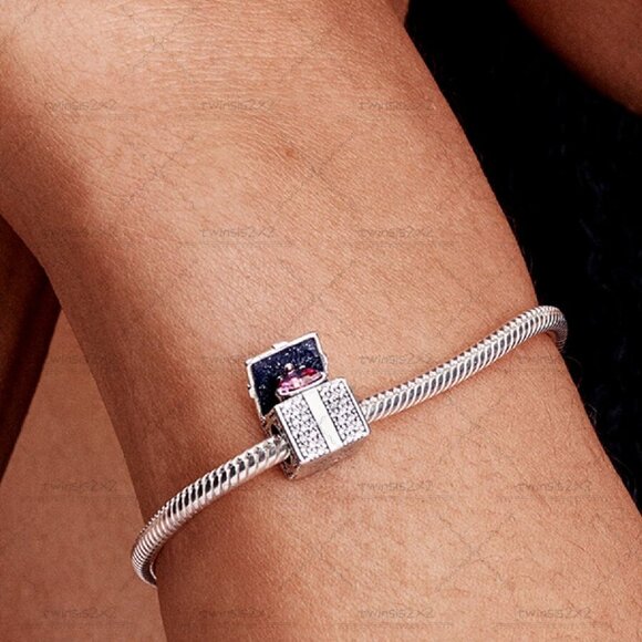 Pandora Sparkling Gift Box Charm|Pendant - Picture 2 of 2